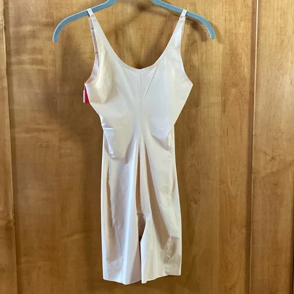 Spanx Thinstincts Open Bust Mid Thigh Bodysuit XS